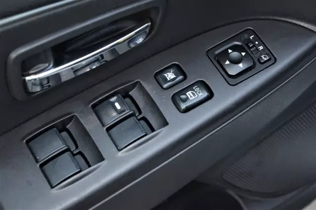 Mitsubishi ASX 2012